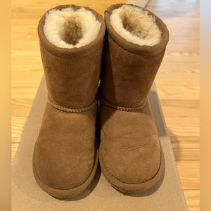 Ugg Classic II